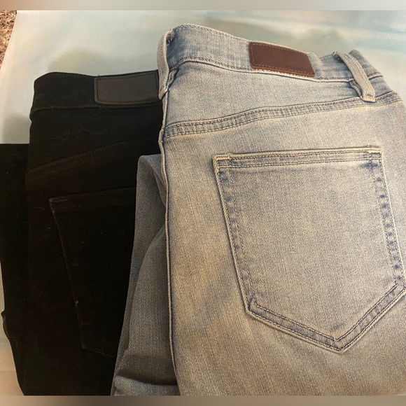 2 jeans, 2 chinos, and 1 slack - like new - Picture 6 of 15